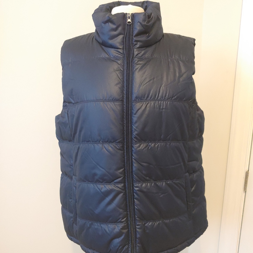 Women's Navy Puffer Vest NWT